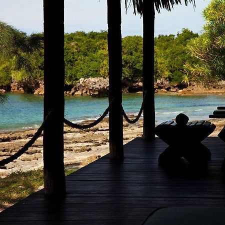 Azura Quilalea Island Hotel Exterior foto