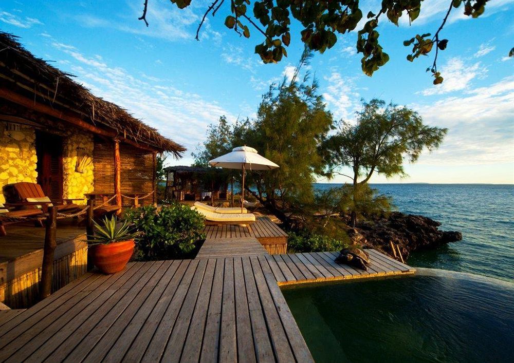 Azura Quilalea Island Hotel Exterior foto